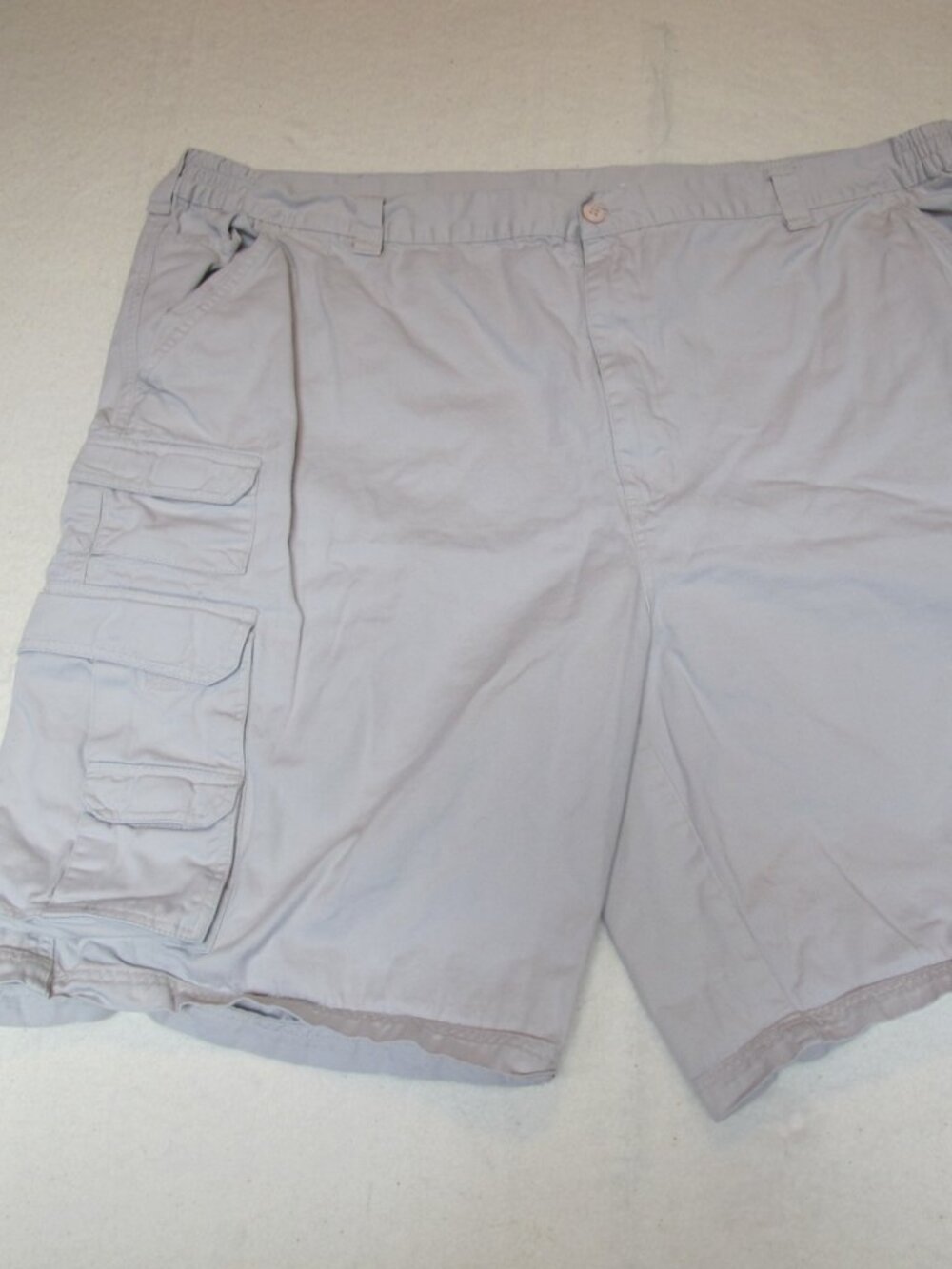 Boulder Creek Men's Cargo Shorts Light Khaki/Stone color 10" inseam Size 50 (65)